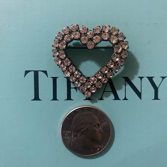 Vintage rhinestone heart brooch - Picture 7 of 7